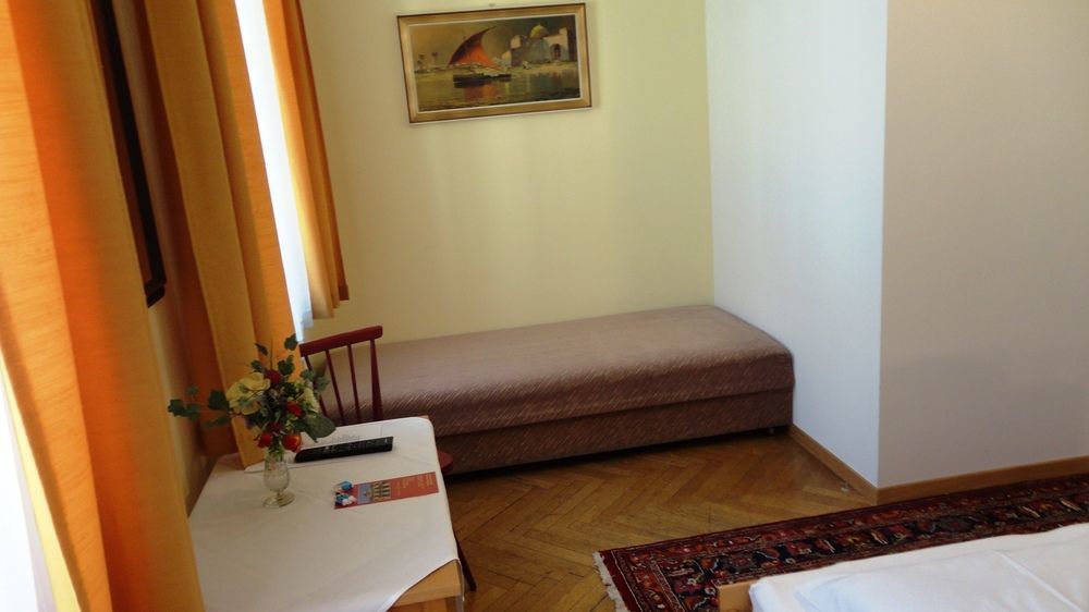 Pension Lehrerhaus Wien Ngoại thất bức ảnh