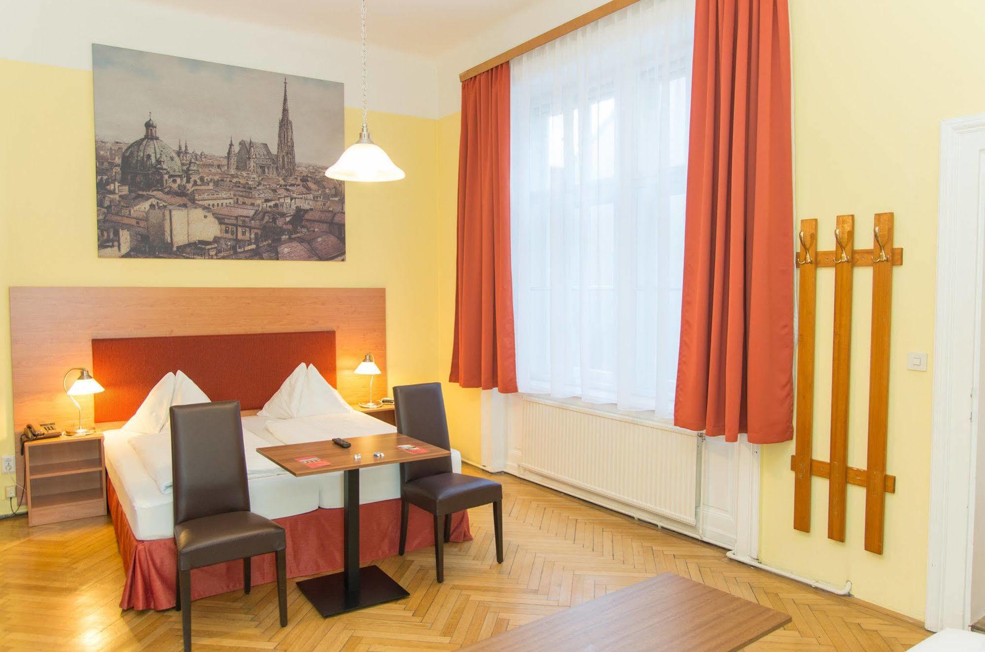 Pension Lehrerhaus Wien Ngoại thất bức ảnh