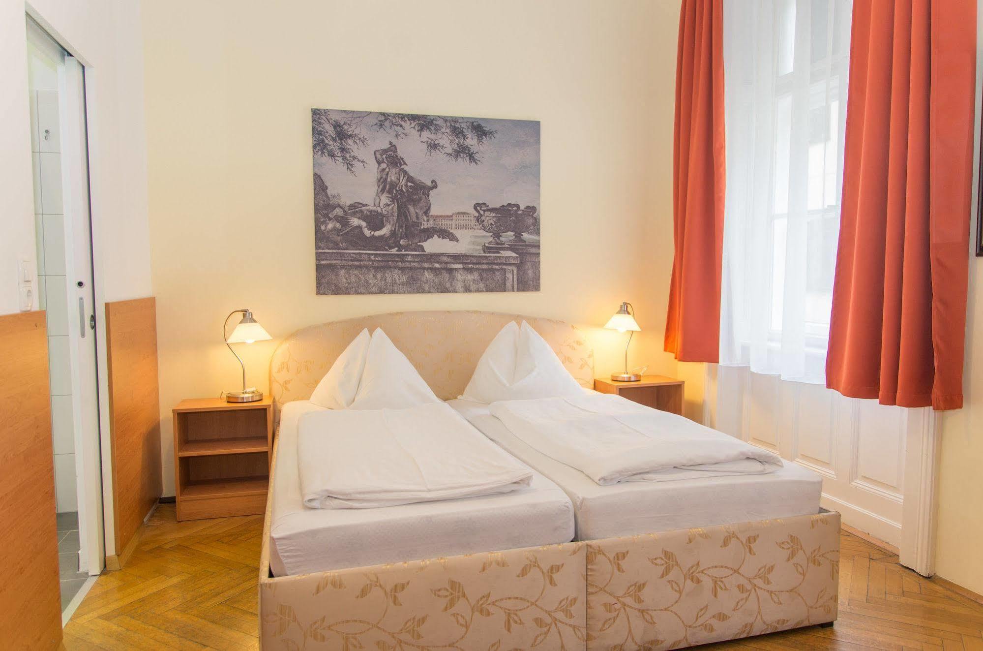 Pension Lehrerhaus Wien Ngoại thất bức ảnh